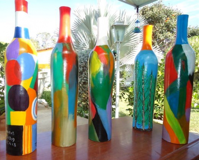 396 bewerkte aardewerk fles 5